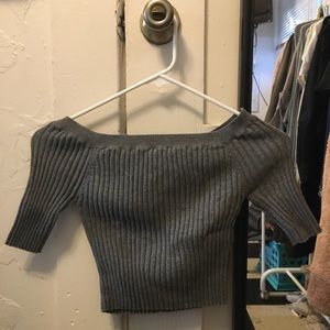 Mid sleeve crop top
